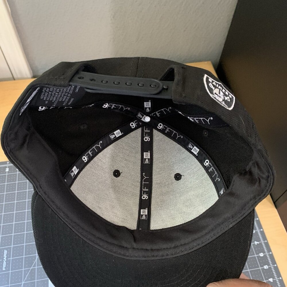 New Era Hat Adult Las Vegas Raiders 9Fifty Snapback White Letters Script Cap - Picture 9 of 9